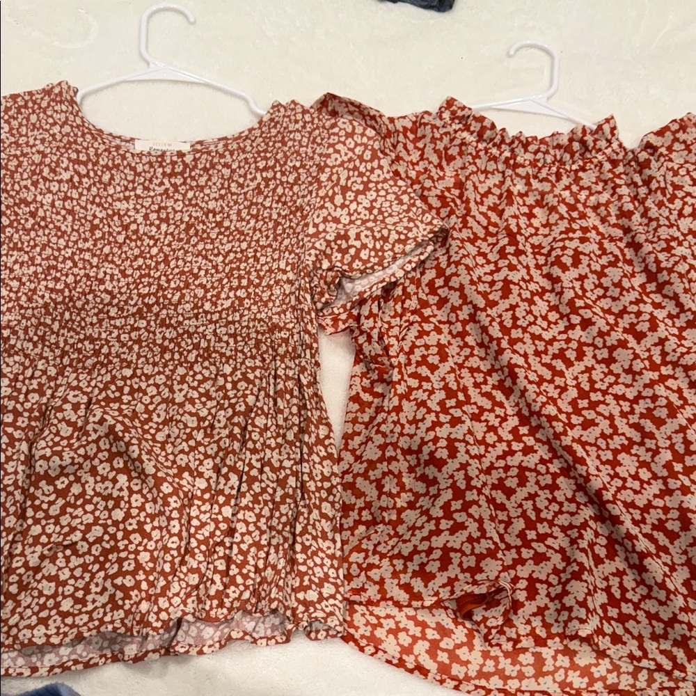 $30 Chic Floral Blouse in Pink and White